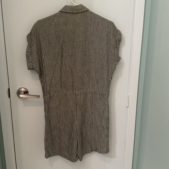 Eve Gravel Striped Romper - Picture 8 of 8